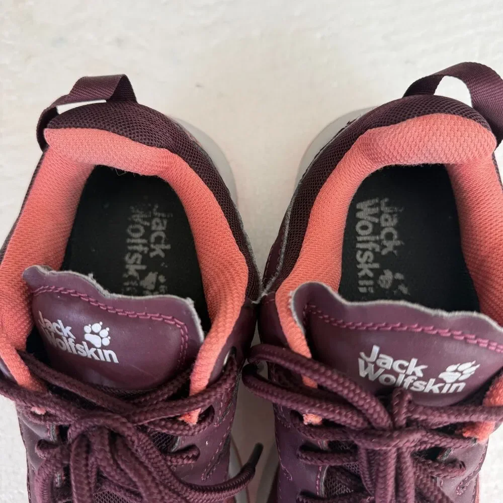 Size 7 - Jack Wolfskin Women's Woodland Texapore Low